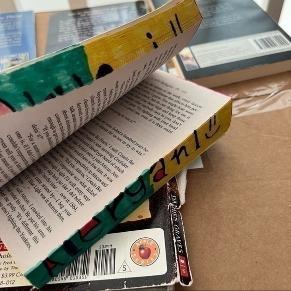 Books Bundle - Picture 10 of 10
